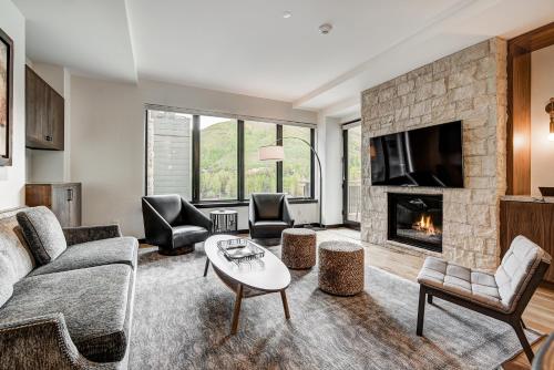 Contemporary 2 BR Condo in the Heart of Lionshead, Vail