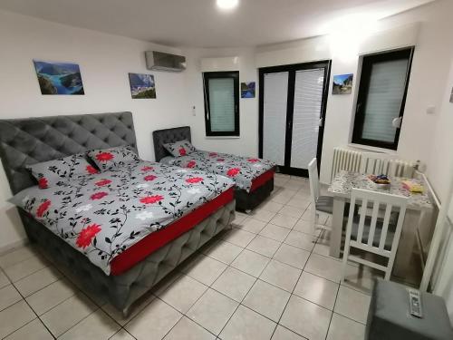 B&B Vrbas - APARTMAN PIVA - Bed and Breakfast Vrbas