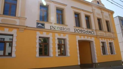 . Penzion Podzámčí