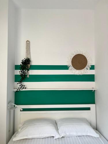 Standard Double Room with Shared Bathroom image 10
