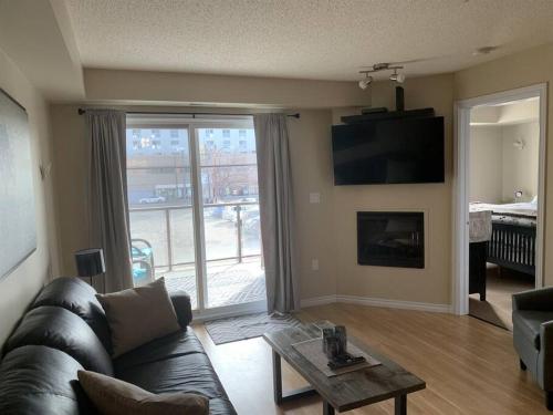 Chris's Cozy Condo Times Square Rogers Place Edmonton