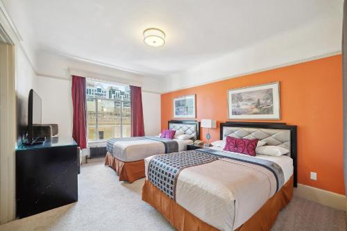 Union Square Plaza Hotel Room Type - Standard Room with Two Full Size Beds