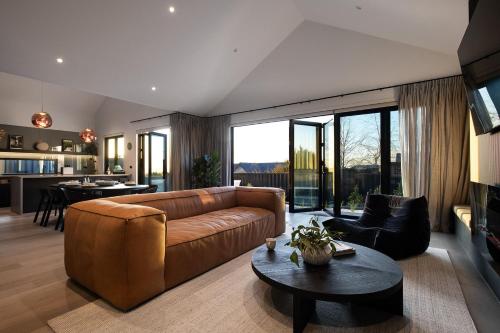 Scandi Haus- seamless design, modern luxury, Daylesford