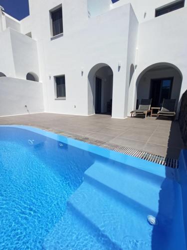 Amphitrite Suites Santorini Room Type - Suite with Private Pool