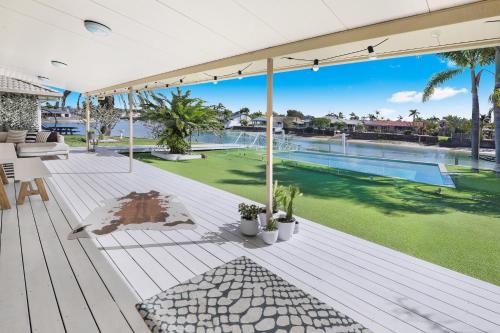 Mooloolaba Waterfront 4 bedroom Pet Friendly House