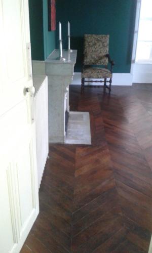 Chambre d'hôte d'une maison de chanoine - pas un hôtel, 3ème étage, 3 pièces, 90m2 (Chambre d'hote d'une maison de chanoine - pas un hotel, 3eme etage, 3 pieces, 90m2) in Autun