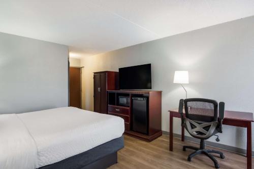 Clarion Inn & Suites Airport in Grand Rapids, USA