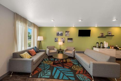 Előcsarnok, WoodSpring Suites West Palm Beach in West Palm Beach (Florida)