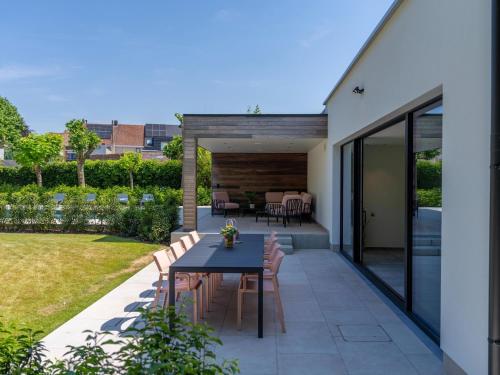 Luxury holiday home in Kortrijk with wellness and heated pool