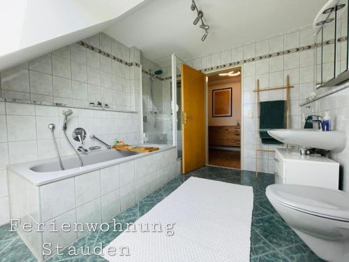 Vannas istaba, Sonnige Ferienwohnung im Unterallgäu (Sonnige Ferienwohnung im Unterallgau) in Ettringen (Bavaria)