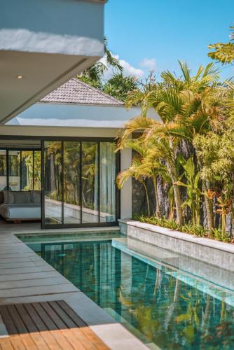 Two-Bedroom Villa image 9