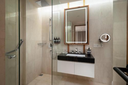 Three-Bedroom Garden Suite image 1