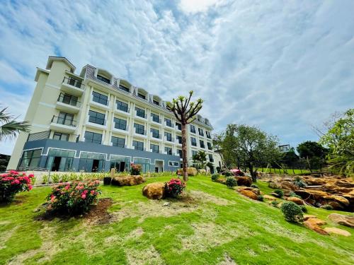 SUNFLOWER HOTEL & RESORT