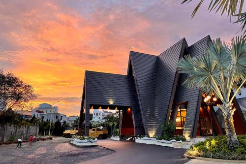 SUNFLOWER HOTEL & RESORT - 숙소 외관