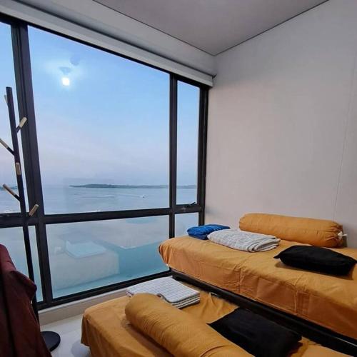 One Residence 2 Bedroom Sea View