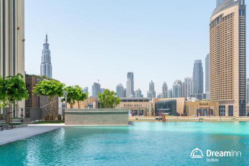 Dream Inn Apartments - Downtown Views - image 8