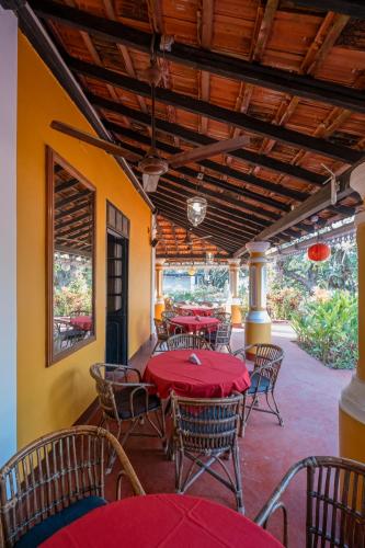 Restaurant, Granpas Inn - Hotel Bougainvillea in Goa