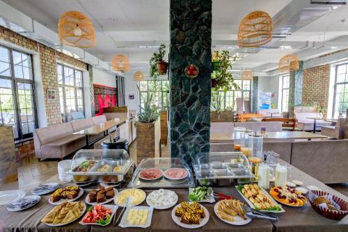 Olive Ala-Archa Hotel & SPA in Tash-Tyube