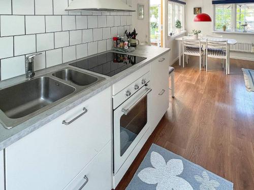 Iekārtas, 6 person holiday home in SÖLVESBORG-By Traum (6 person holiday home in SOLVESBORG-By Traum) in Mollebjorke