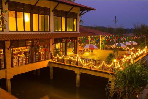 balkon/terras, Golden Pine Resort and Spa in Nang Lae