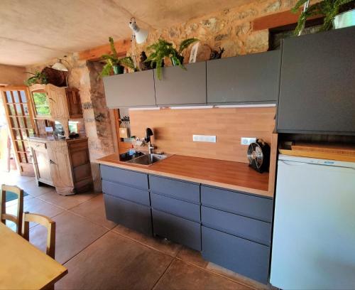 Konyha, Chambre des pierres, Cadre Magnifique au Cœur du Verdon in Castellane