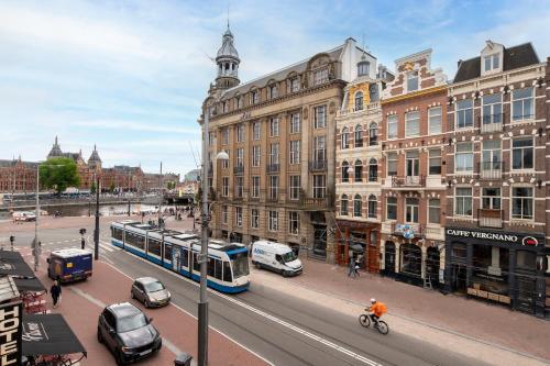 PH Hotel de Entree - image 13