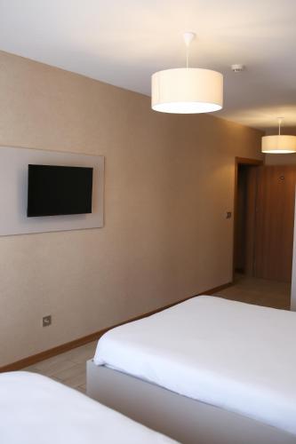 Cinas Hotel - image 2