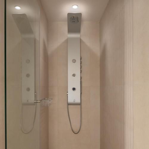 Macaris Suites & Spa - image 4