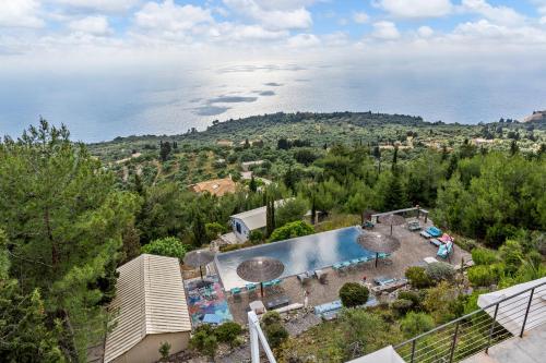 المنطقة المحيطة, Serenity Boutique Suites in ليفكادا