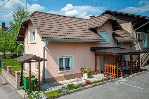 Exterior view, Pool House Mrzek Family Friendly - Happy Rentals in Nova Vas