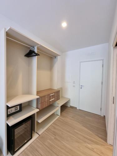 Marea Retreat Rooms - Tap to explore photos