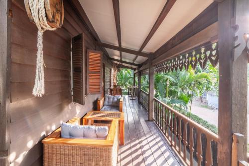 Villa Serey- Private Luxury Cambodian Style 4 Bed Pool Villa