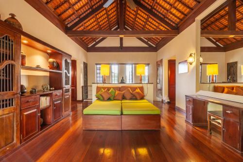 Villa Serey- Private Luxury Cambodian Style 4 Bed Pool Villa