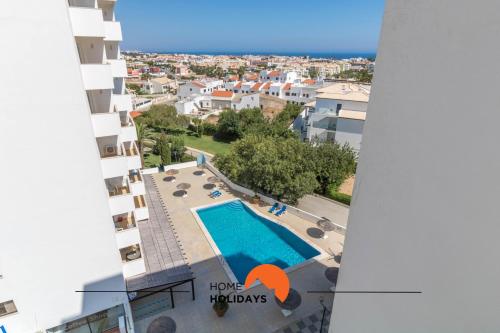 #048 Janelas do Mar Flat with Pool by Home Holidays