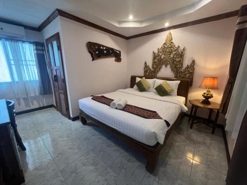 room detail thumbnail 0