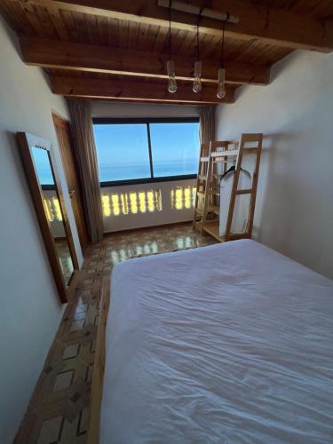 Single fin beach house 5