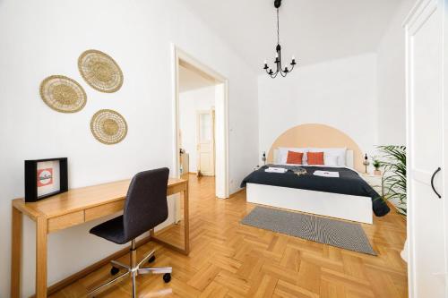 Spacious & serene downtown home with FREE parking