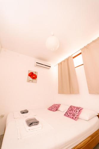 1 double bed