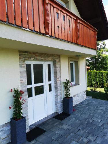 Vineyard cottage Na hribu