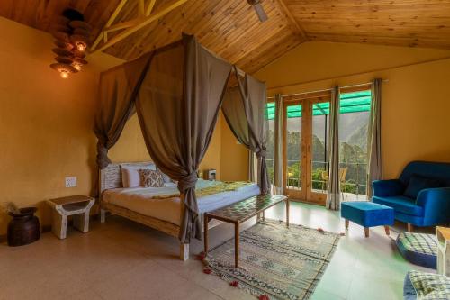 Fireflies room in Seclude Pangot Perch