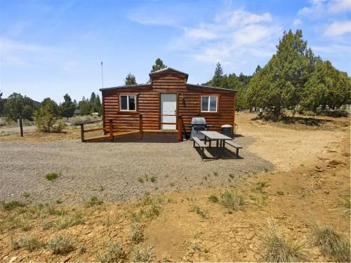 Nice And Knotty Cabin