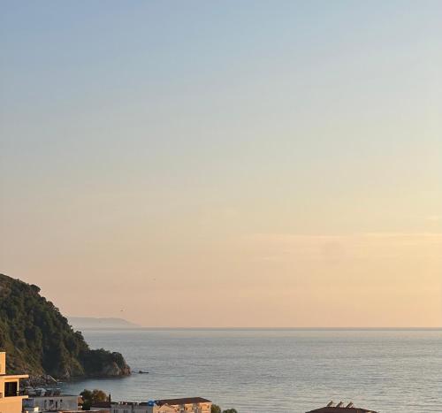 Deluxe Double Room with Balcony and Sea View image 7