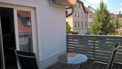 Balkons/terase, Ilmenau-Wümbach, 4 km Zentrum, 5 min A71 und Uni (Ilmenau-Wumbach, 4 km Zentrum, 5 min A71 und Uni) in Wolfsberg