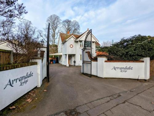 Arrandale Lodge 1