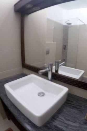 One-Bedroom Apartment image 6