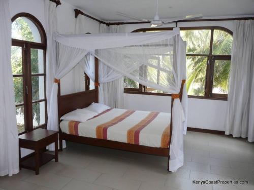 One-Bedroom Apartment image 2