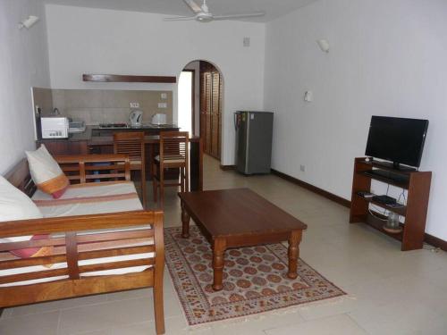 One-Bedroom Apartment image 1
