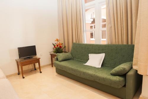 Double Room image 7