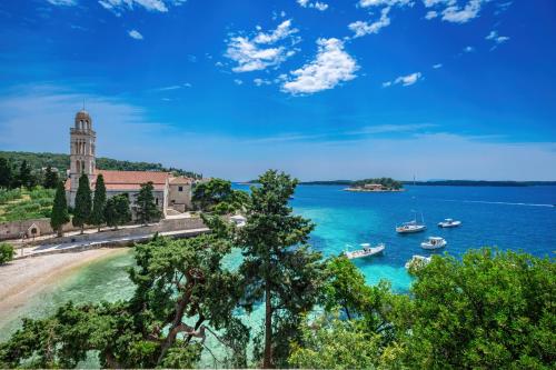 Beach Bay Hvar Hotel