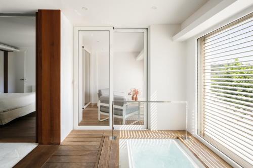 Deluxe Suite with Spa Bath